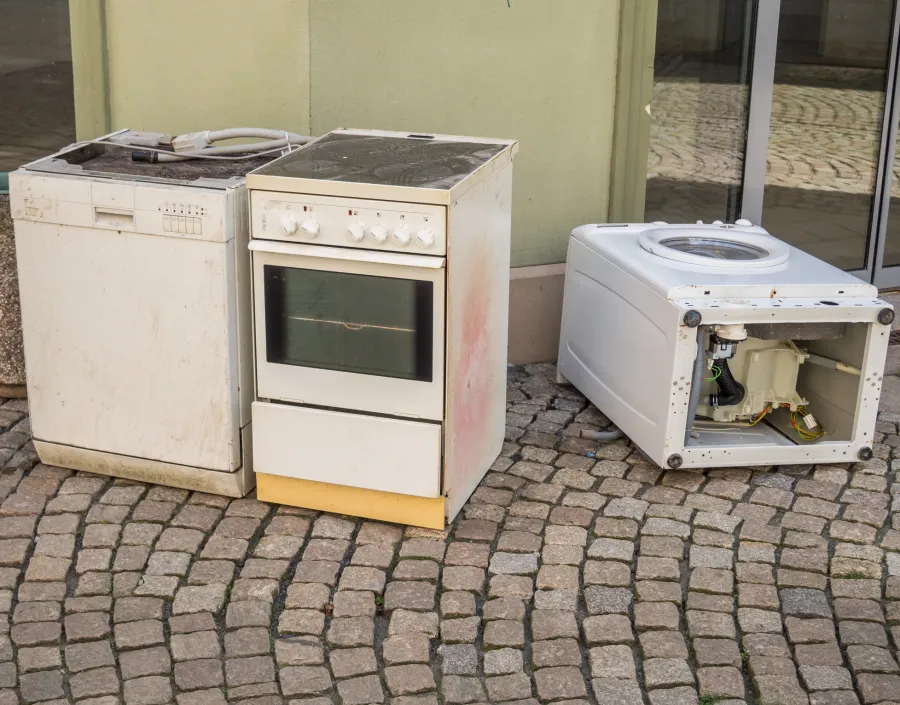 Why Professional Appliance Removal Prevents Injury in Lawrenceville, GA Why Professional Appliance Removal Prevents Injury in Lawrenceville, GA
